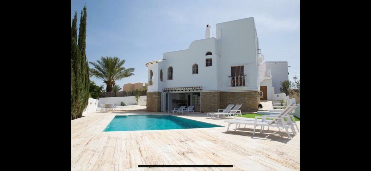 With Private Pool And Amazing Mountain And Sea Views No Young Groups Allowed